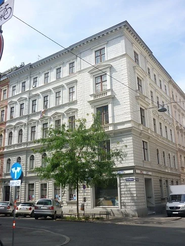 Altbauhauptmiete in Zentrumslage! 