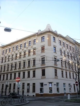 Mitten im Achten! 81m² Altbaumiete, WG-Eignung!